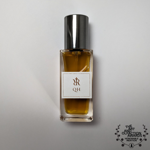 QH, a queen of hearts inspired niche perfume from Alice in Wonderland. Here in a 15ml travel size bottle.